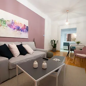 Large, Sunny, Modern Fully Renovated, Next To Agia Sofia Διαμέρισμα